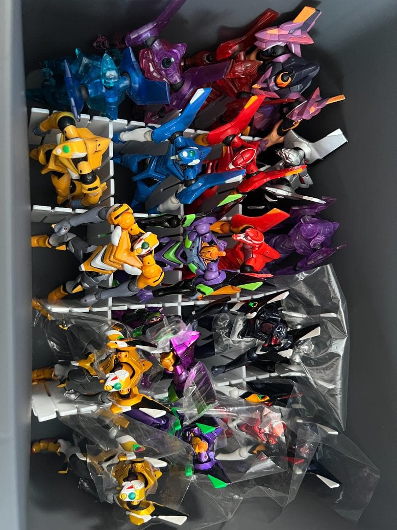新品未使用 56体 廃版、限定品 リボルテック エヴァンゲリオン　30周年記念！