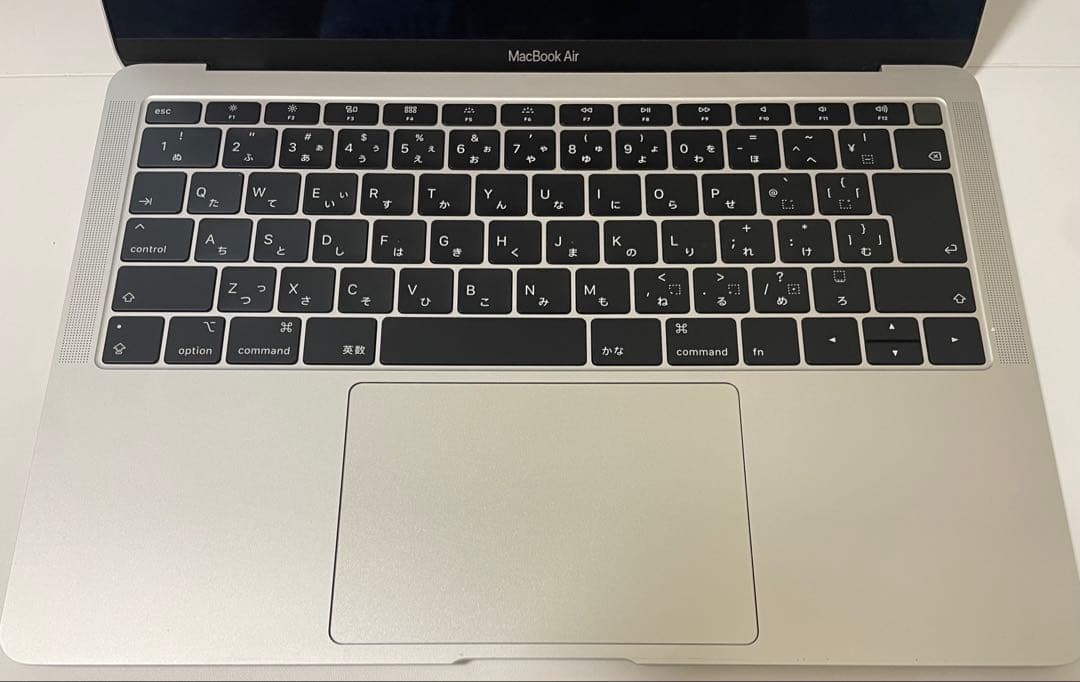 【変換ポート付】MacBookAir 2018(8GB/128G/13インチ)