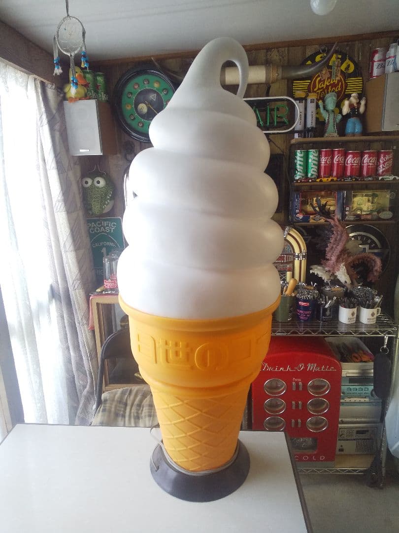 日世のコーン ソフトクリーム 店舗 ディスプレイ 電飾 看板