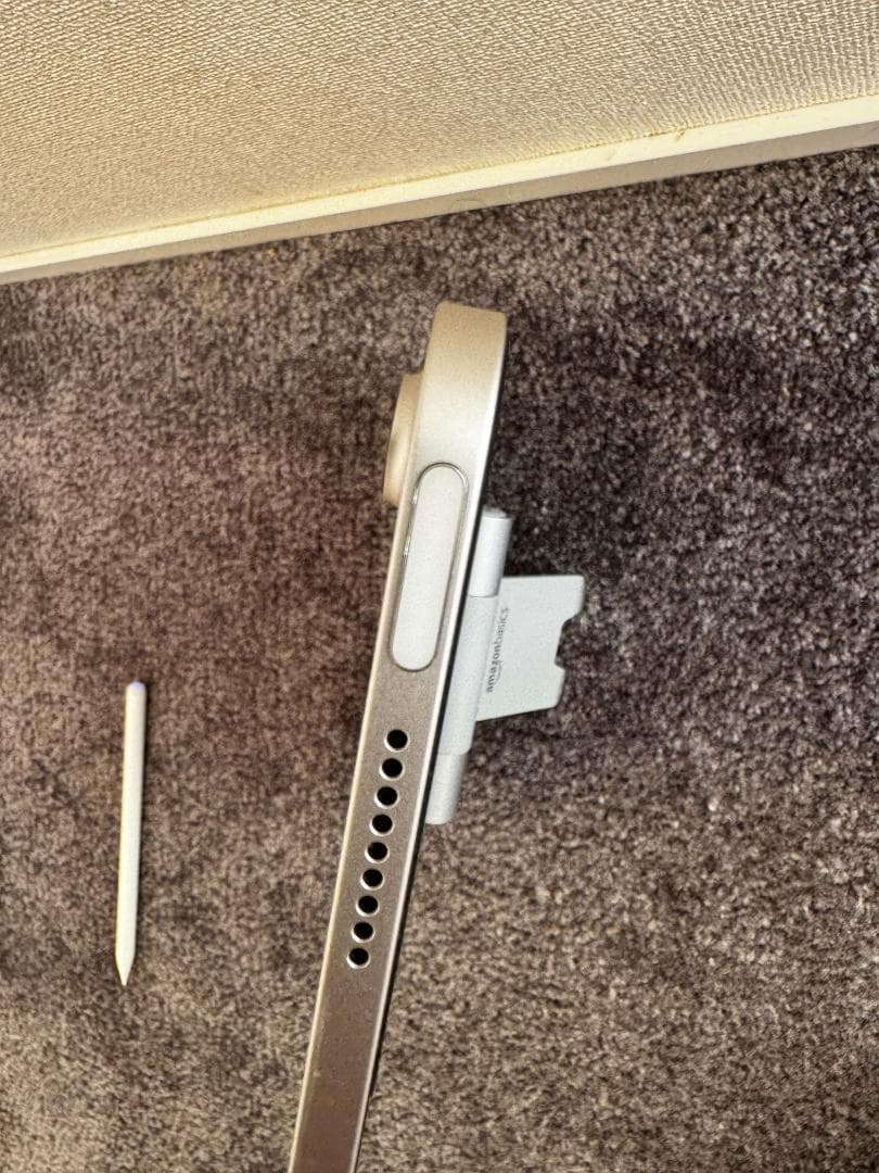 美品 iPad Air 第5世代 256GB Wi-Fi スターライト容量98％