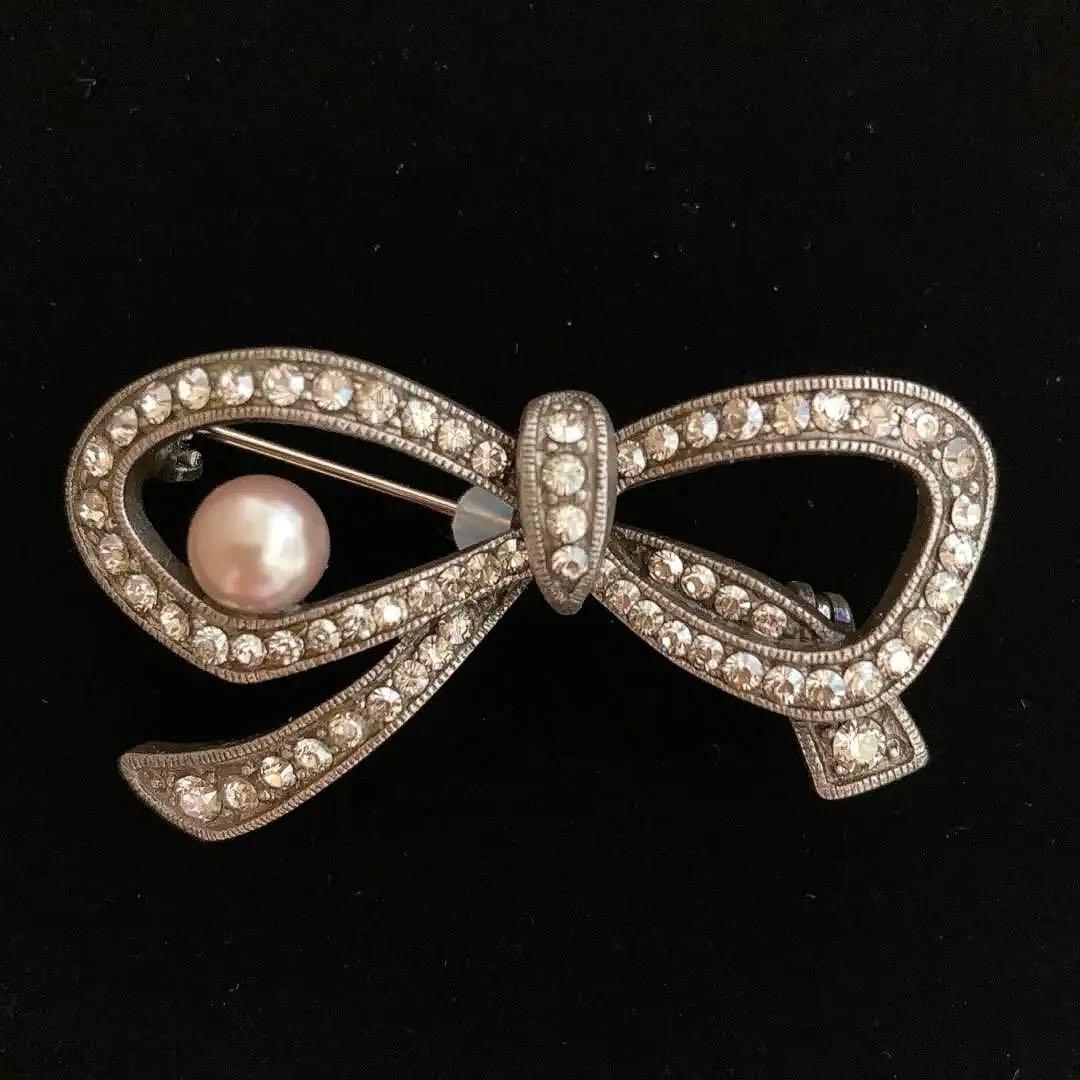 フォクシーのブローチ '' Pearl Drop ''