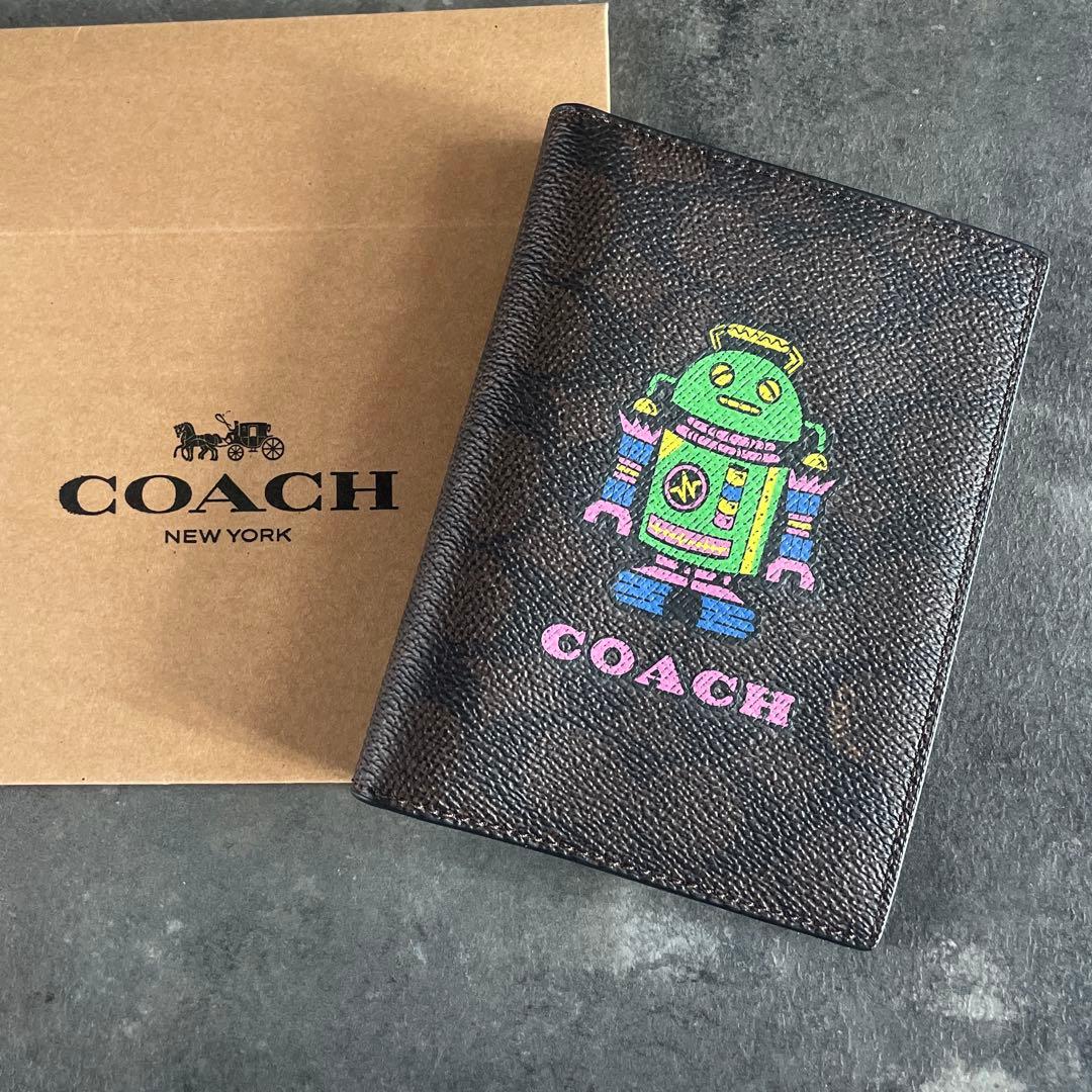 【新品】COACH コーチ パスポートカバー コズミック 財布 ギフト　ブランド