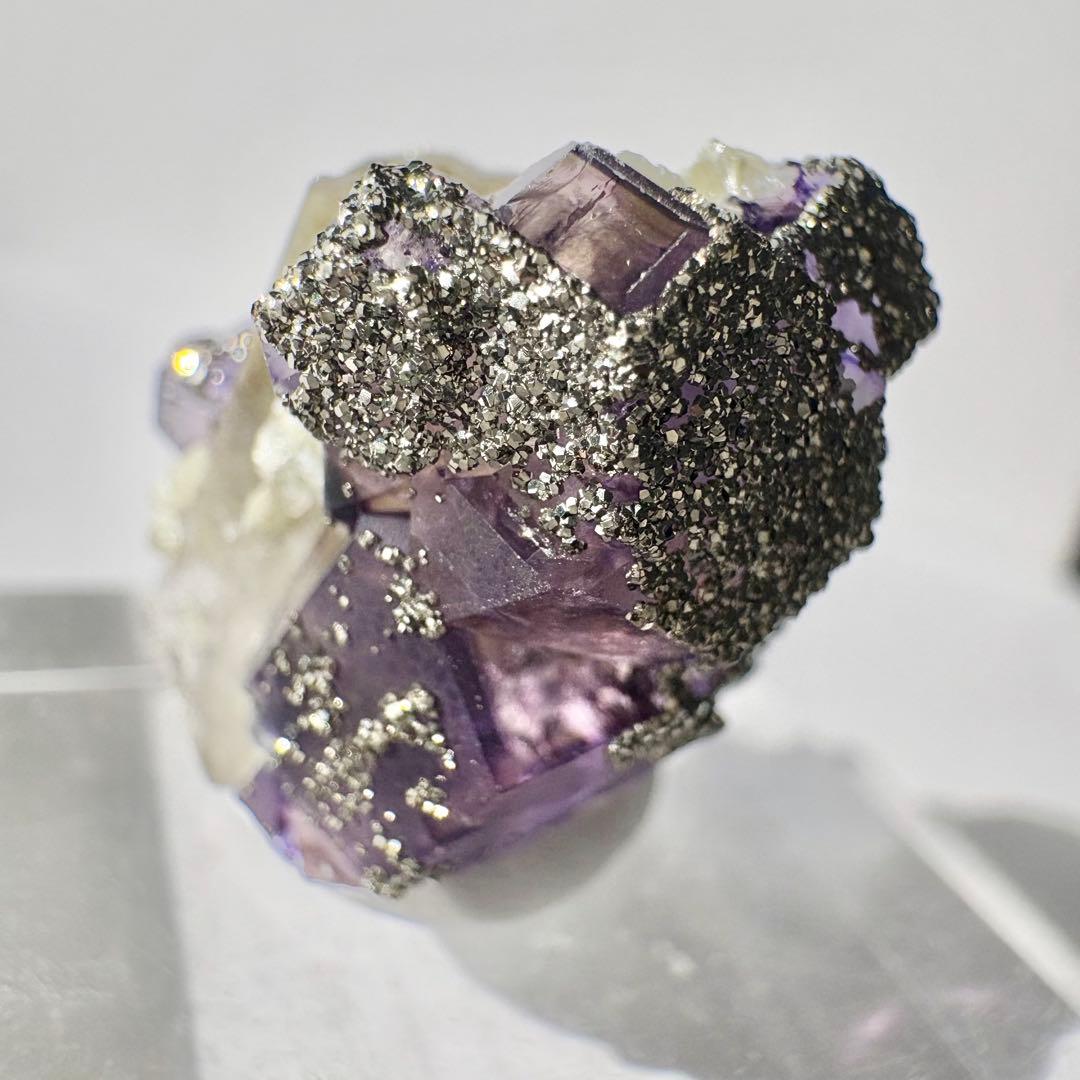 516 中国 内モンゴル産 レアタイプ フローライト&パイライト&クォーツ