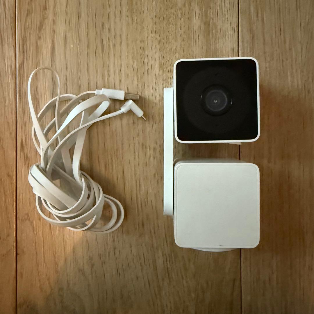 atom cam swing USBケーブル付き　防犯カメラ