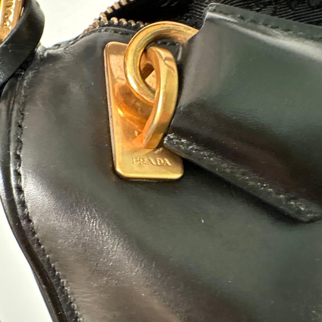 ヴィンテージ　PRADAミニショルダーバッグ