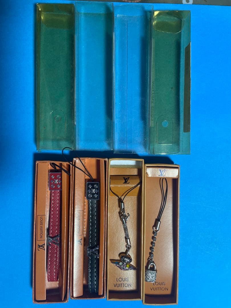 【新品・未使用】LOUIS VUITTON ルイヴィトンストラップキーホルダー