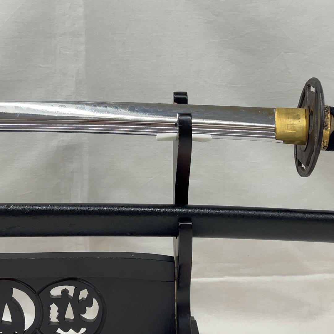 【模造刀】太刀 鉄鍔 透かし樋入り 全長102.0センチ 日本刀 刀剣 黒鞘