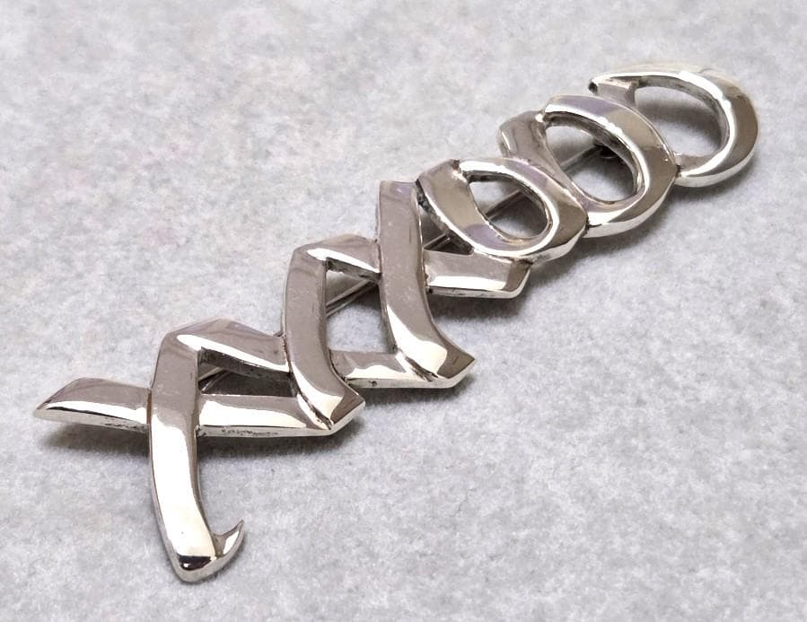 ティファニー　パロマピカソ　ラブ＆キス　SV925ブローチ　箱付き　41703