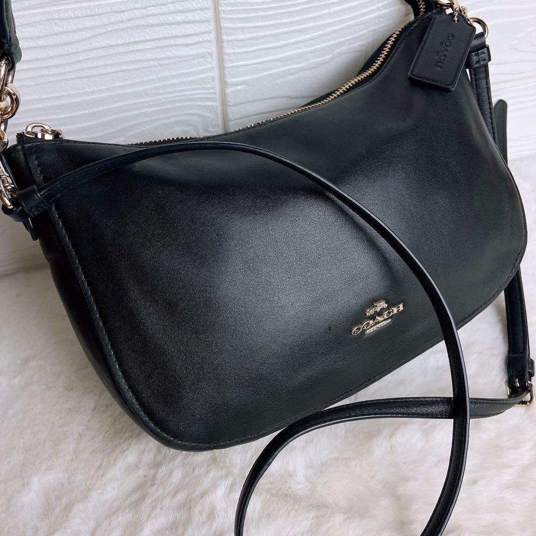 極美品☆COACHコーチ 2wayショルダーバッグ ブラック ハーフムーン