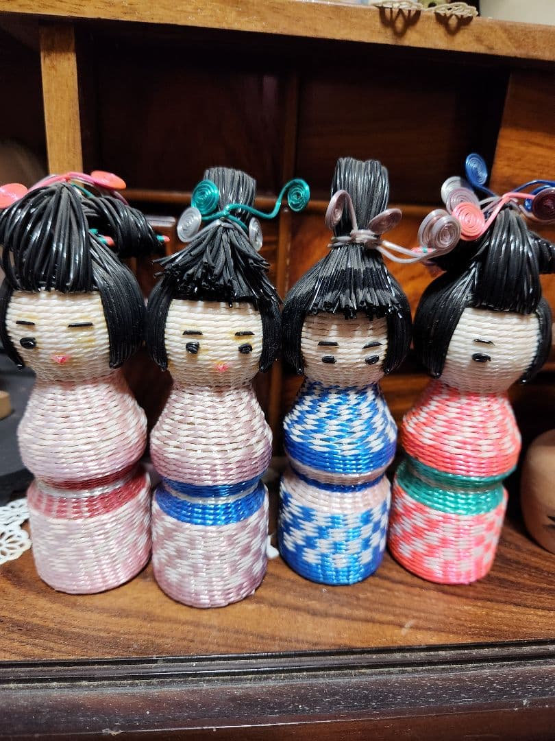 おまとめ★市松人形花柄着物&周りに飾る日本人形10体&コケシ２体。