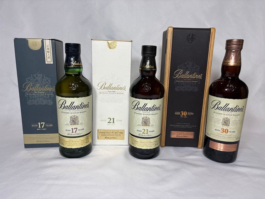 【未開栓・箱付】 バランタイン(Ballantine's)3本セット【旧ボトル】