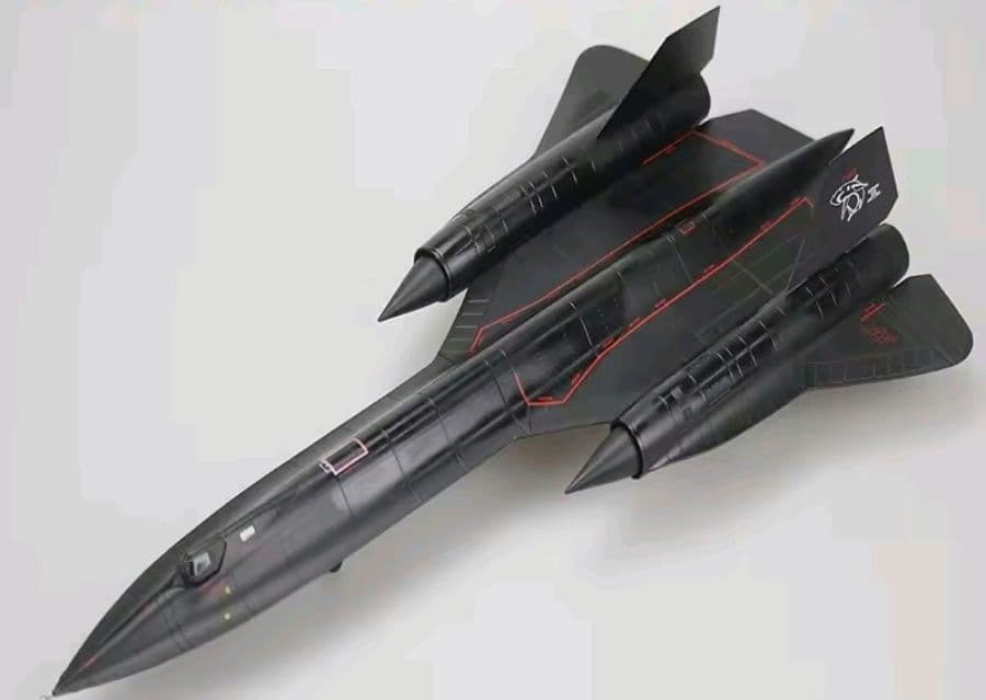 new!! SR-71 ブラックバード 1/72
