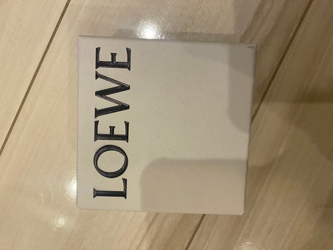 LOEWE ゴールド リボンブローチ
