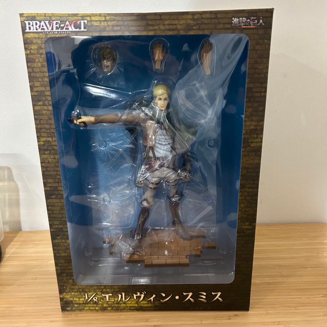 エルヴィン　1/8 フィギュア　千値練　BRAVE ACT　進撃の巨人
