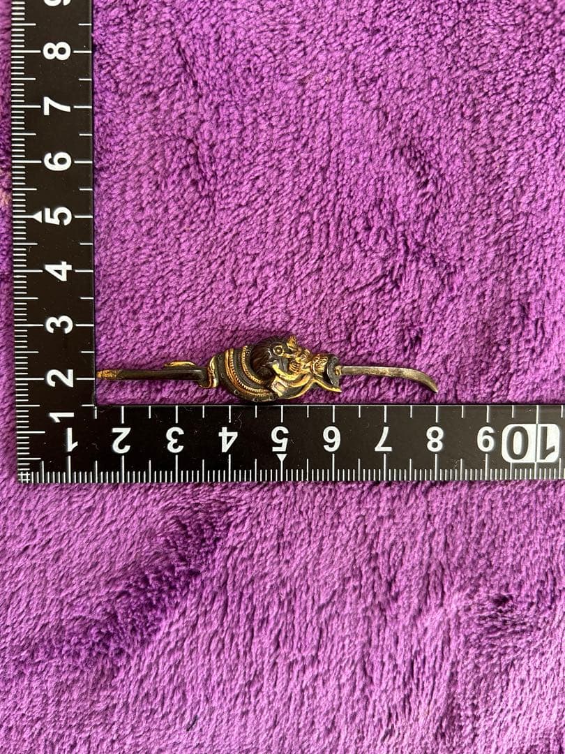 目貫 （兜モチーフ・軍配） 日本刀 刀装具 骨董 アンティーク