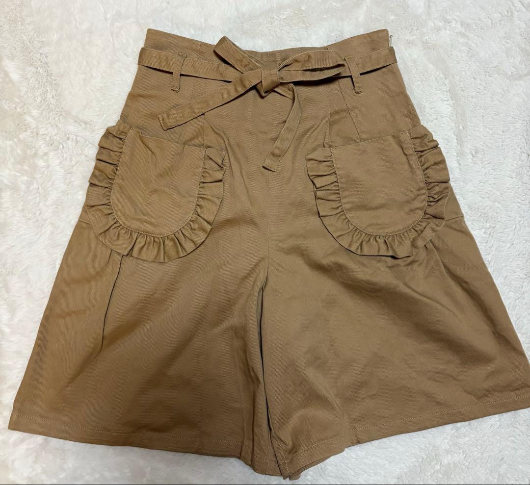 yukiemonn ベージュ フリル付きポケット キュロット
