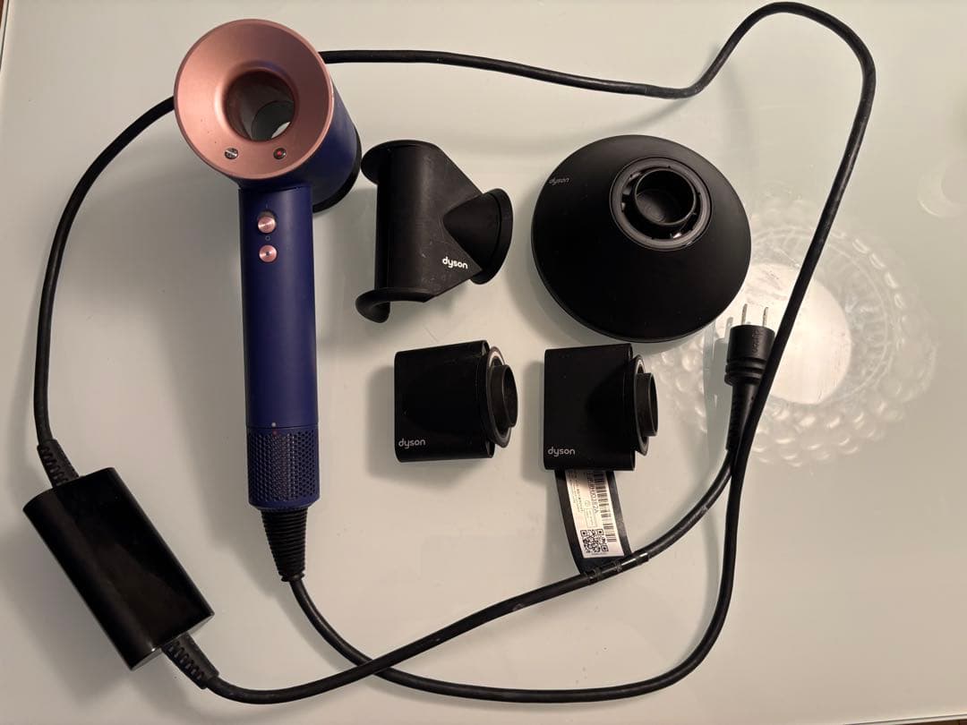 （特価）Dyson HD08 ヘアドライヤー 4種ノズルつき