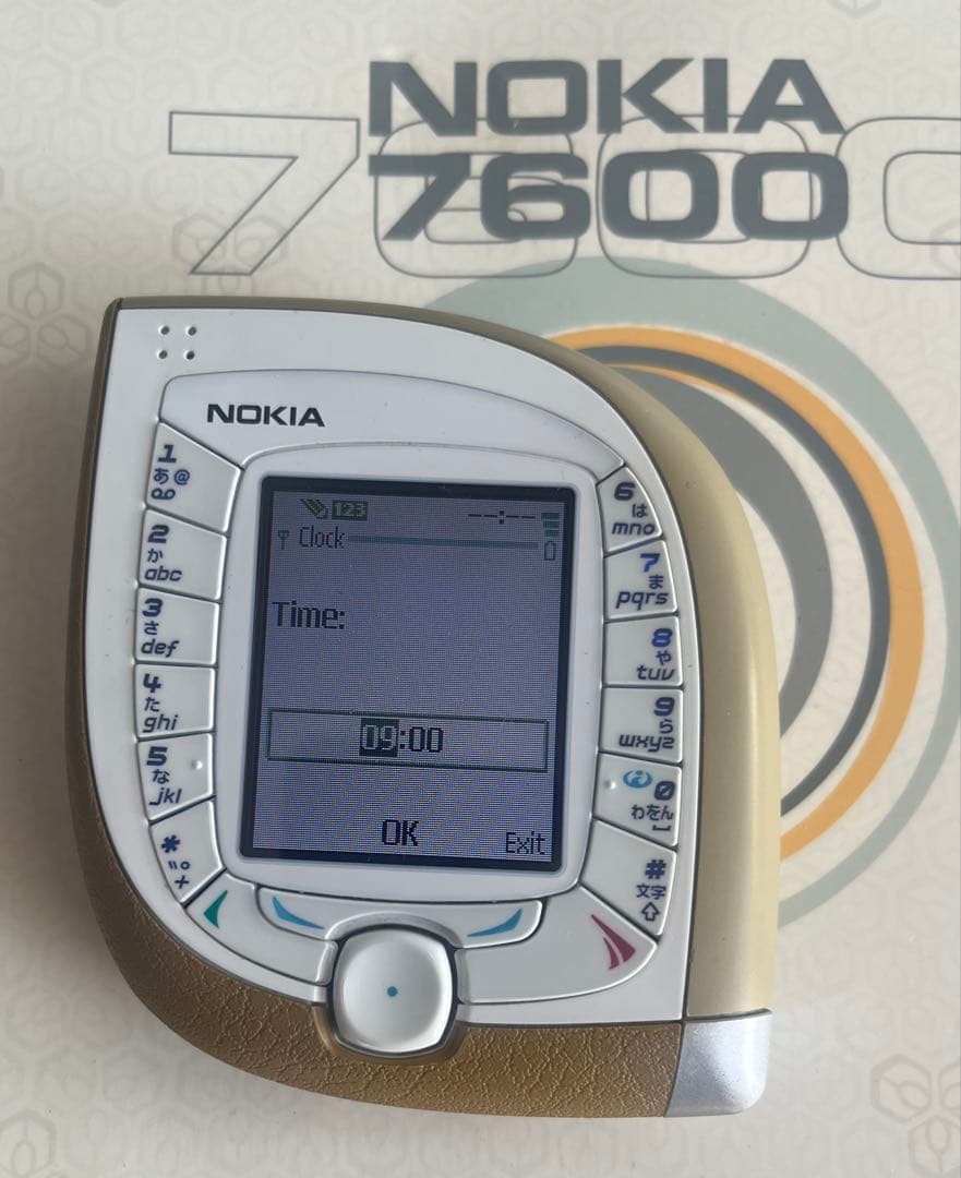 Y*A様 Nokia 7600 本体 ホワイト/ゴールド