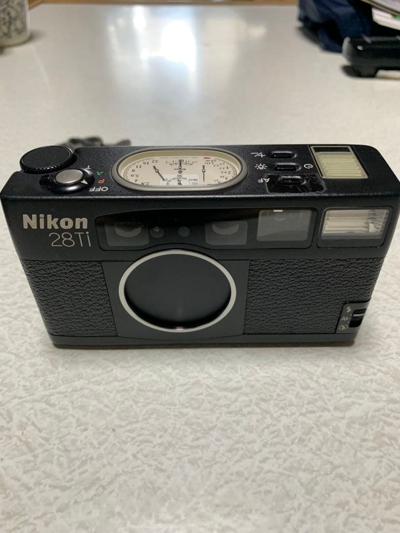 Nikon 28Ti レンジファインダーカメラ