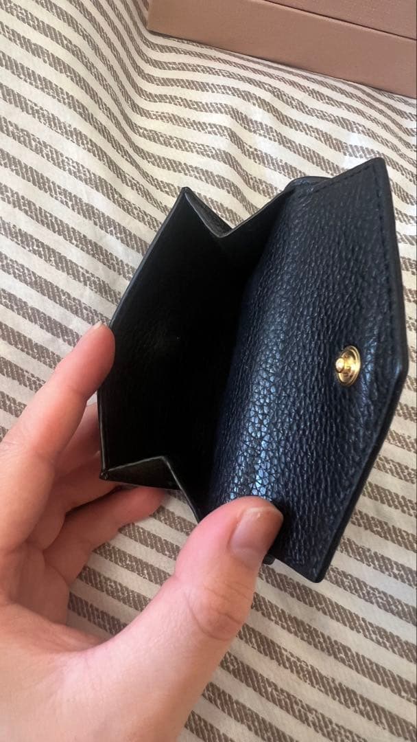 miu miu ヴィッテロダイノレザー 財布