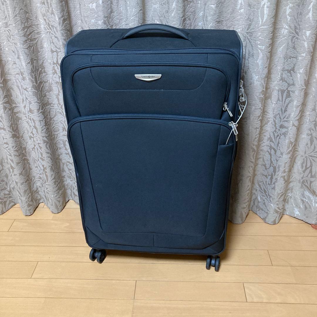 ブラックキャリーケース 大型 4輪