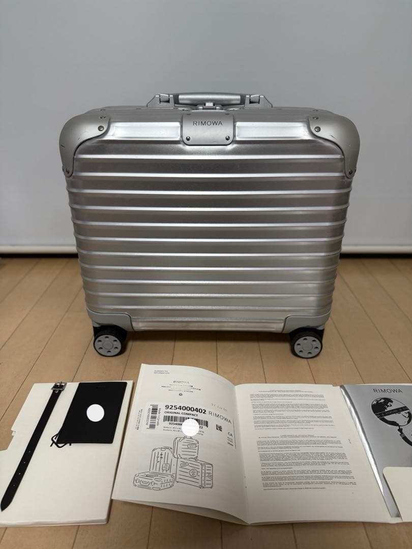 生涯保証 美品 RIMOWA original コンパクト 29L 4輪