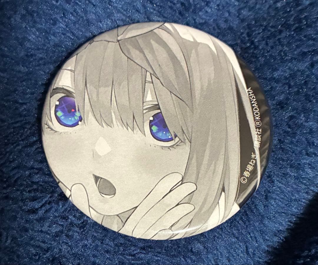 五等分の花嫁　TheキャラSHOP モノクロ　四葉　缶バッジ　1点