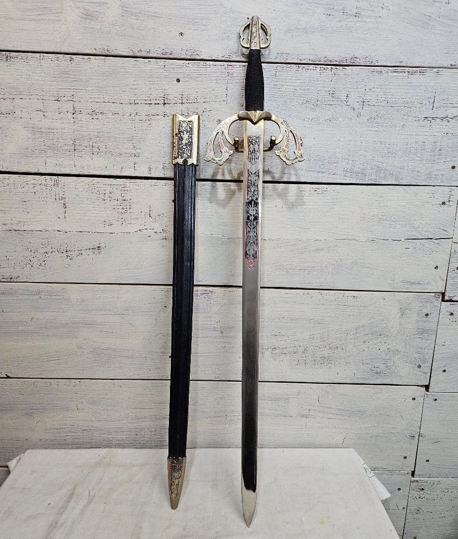 西洋 ヴィンテージ 模造刀 サーベル 剣 ヨーロッパ 店舗什器 コスプレ 衣装