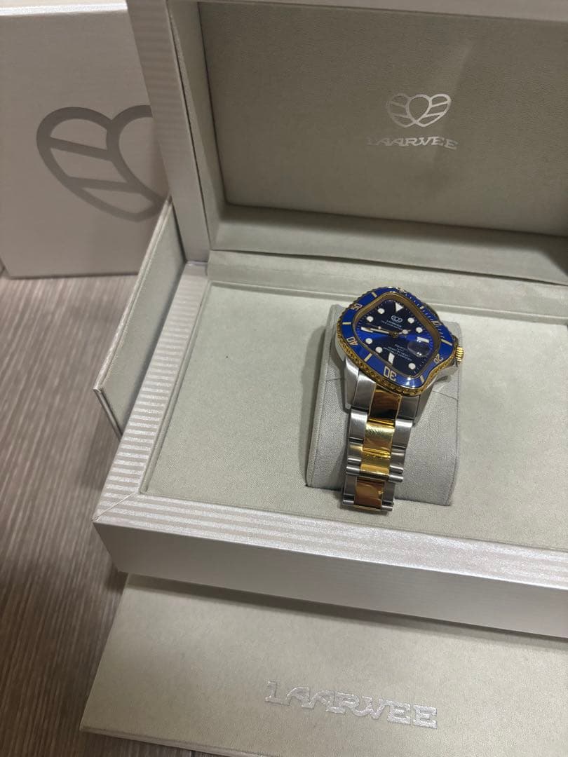 LAARVEE(ラーヴィー) ゴールド ブルー ダイバーズウォッチ