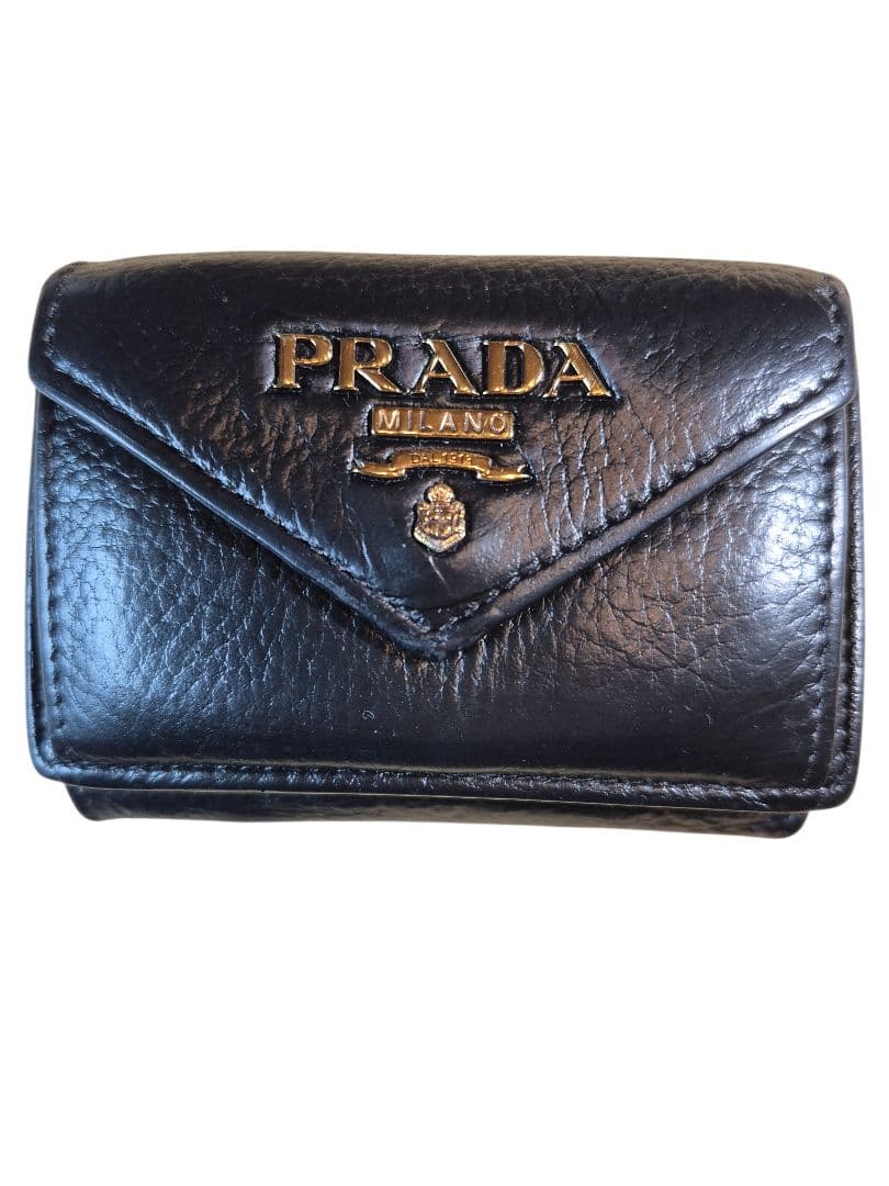 ＰＲＡＤＡ　プラダ　サフィアーノ　三つ折り財布 y