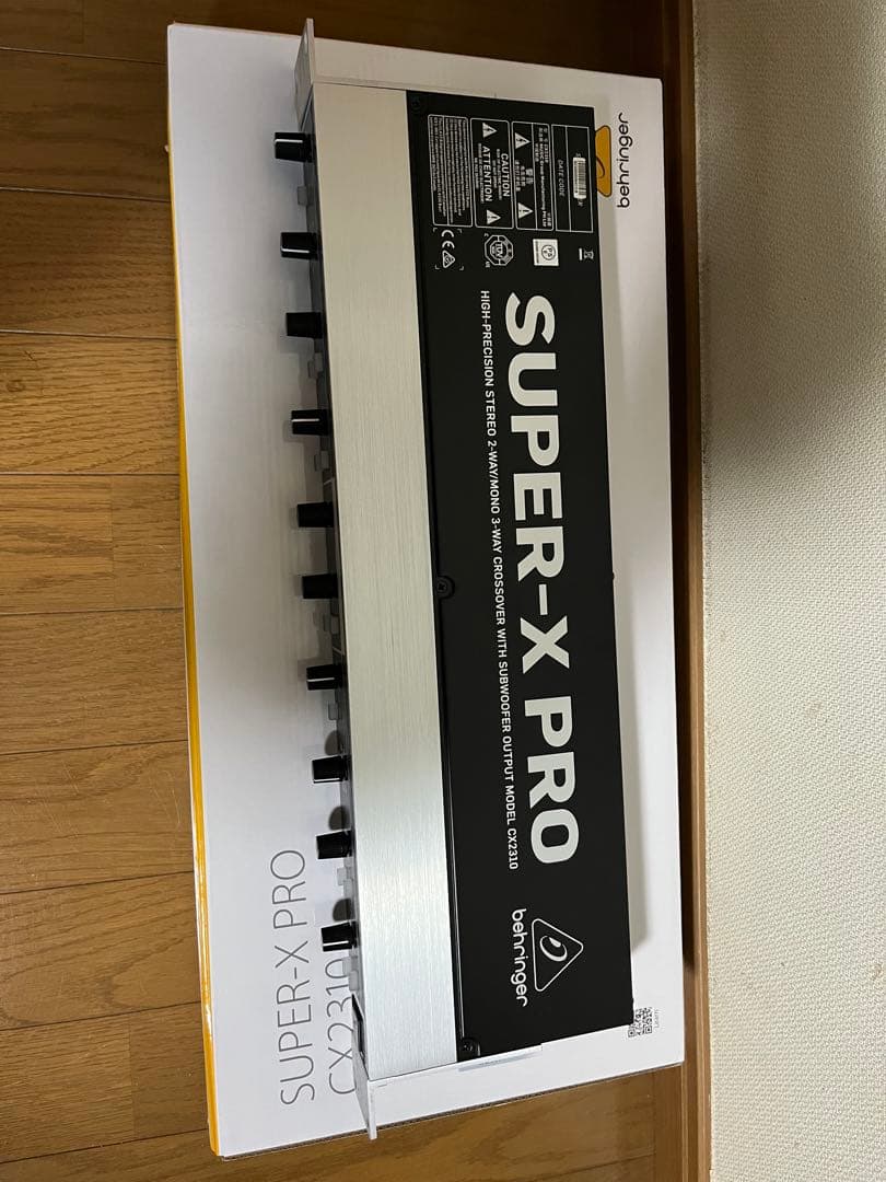 チャンネルディバイダー　Behringer SUPER-X PRO CX2310