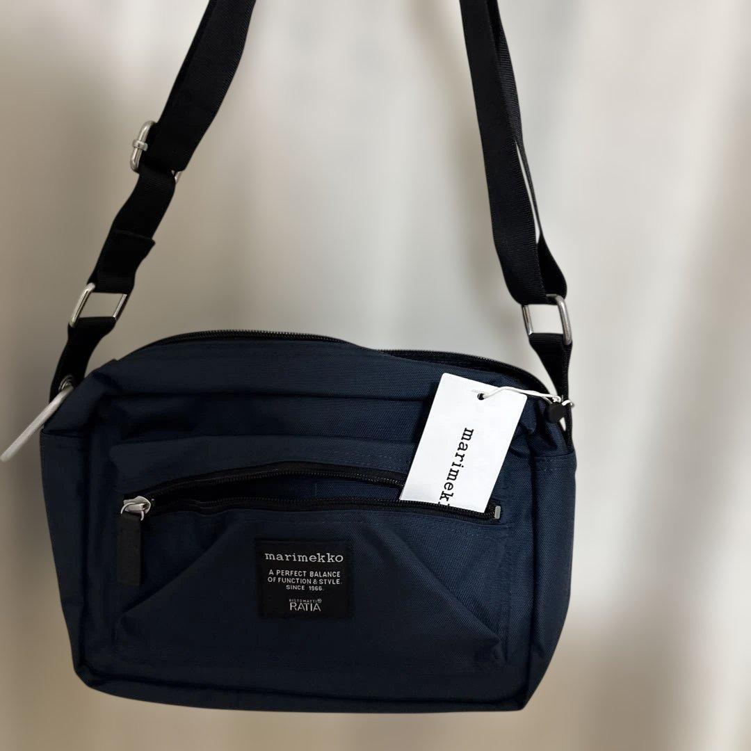 レア　新品マリメッコ　未使用マイシングス　ショルダーバッグ　ネイビー