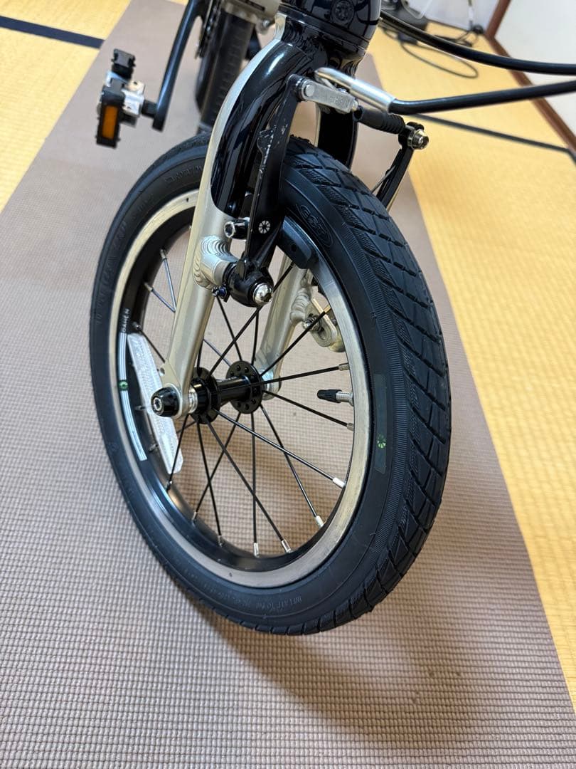DAHON K1 折りたたみ自転車 シルバー・ブラック