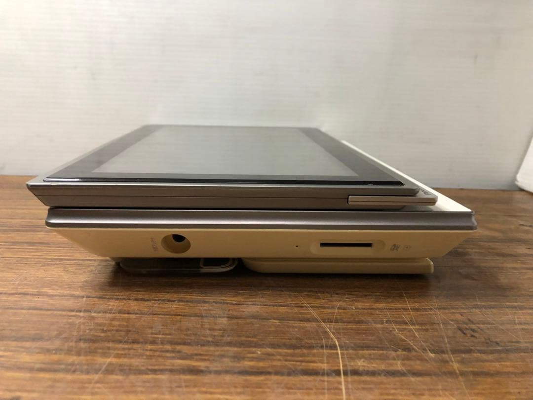 Panasonic VIERA　ポータブル地上デジタルテレビDMP-BV200