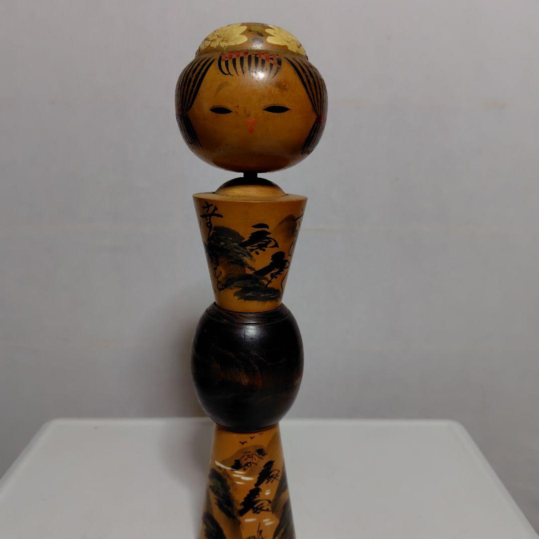 年代物の小芥子です。高さ34cm