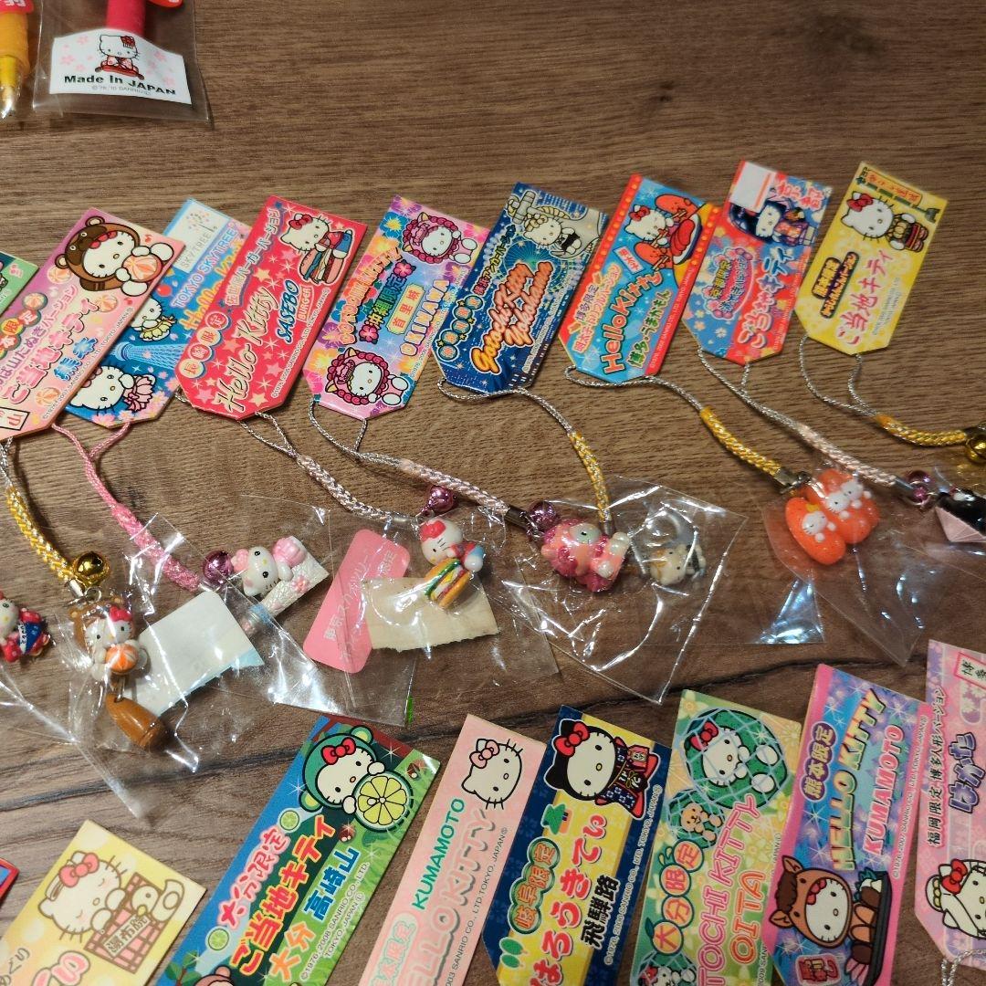 ご当地キティ羽付けストラップ 62個セット 未開封