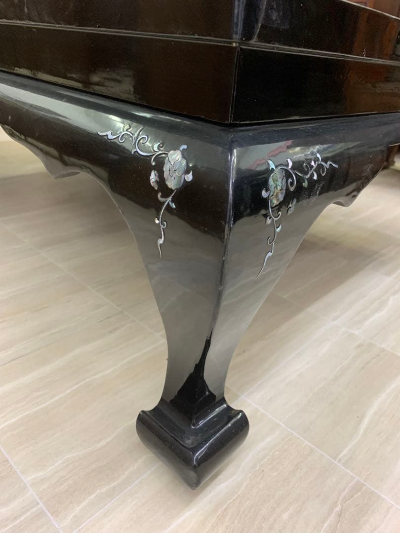 螺鈿細工　韓国伝統工芸　大型座卓 ドラゴン彫刻　年代物　骨董品