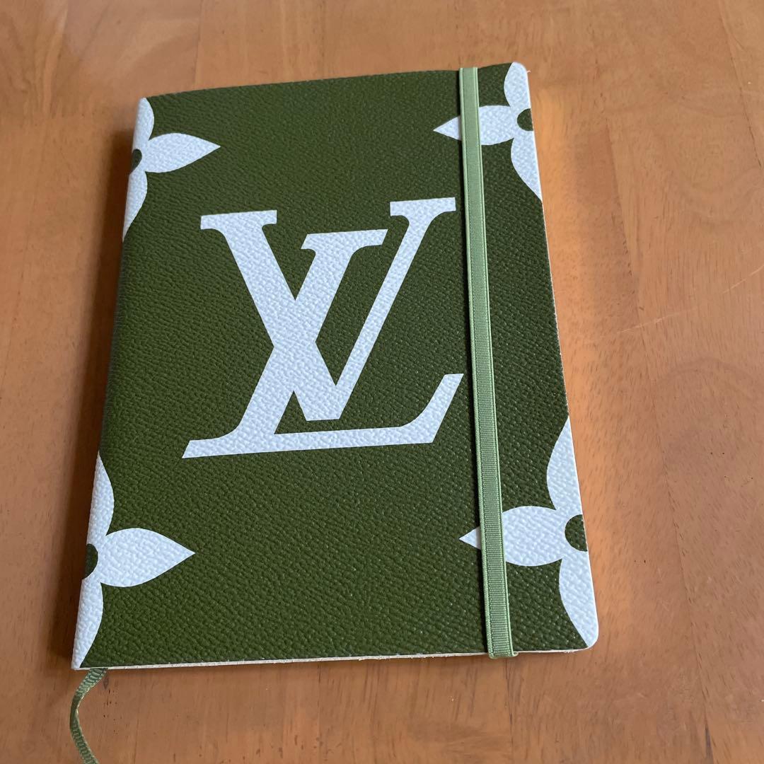 お正月セール新品未使用　LVオリーブグリーンノート