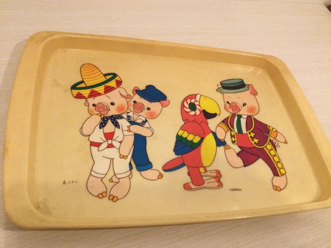 昭和レトロな三匹の子豚　ブーフーウーのお盆　トレー　ビンテージ