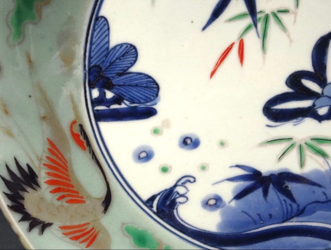 江戸時代 古伊万里 青磁色絵雲鶴見込松竹梅文輪花皿 大明成化年製銘 直径27㎝