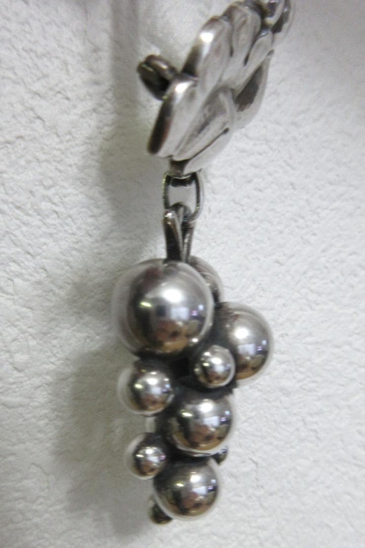 ジョージジェンセン　グレープ　ブローチ 217B