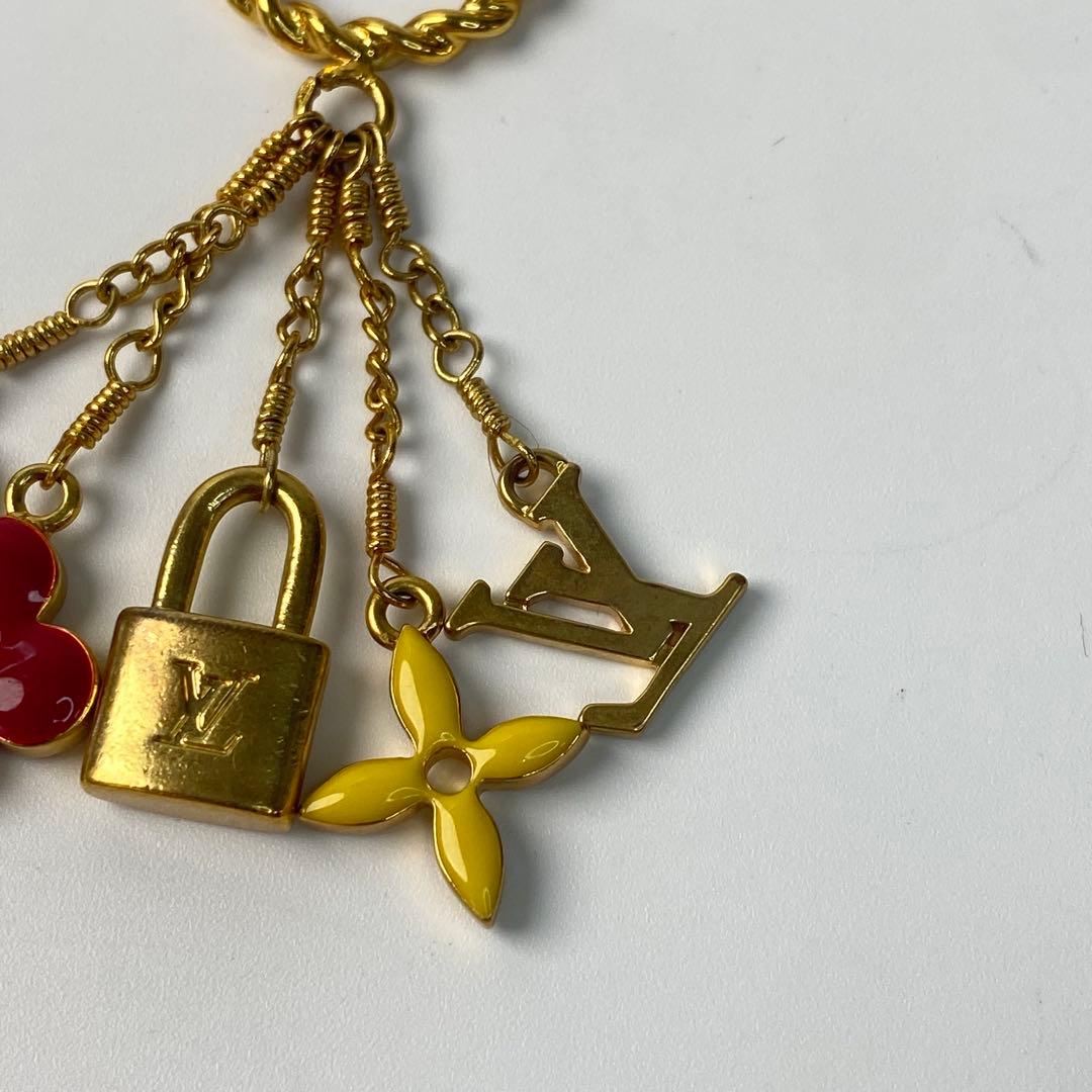 ルイヴィトン チャーム　ブローチ　ブロッシュ・スイート・モノグラム M65393