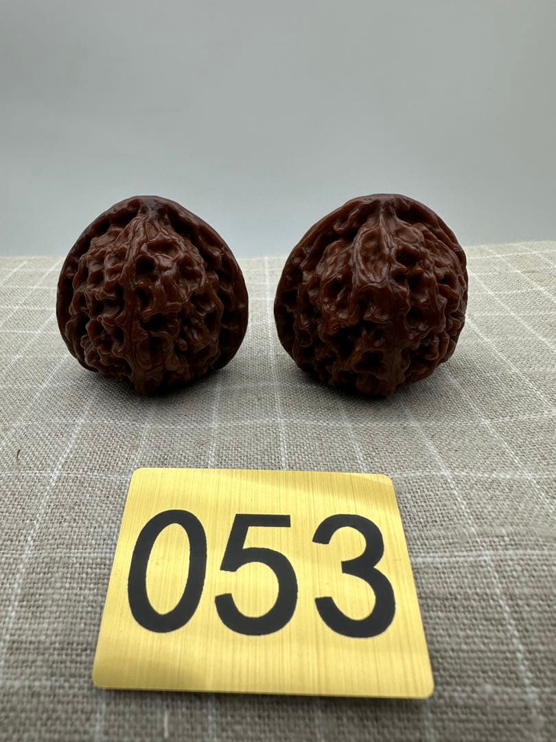 ☆天然☆ 伝統的な文玩核桃（ぶんがんくるみ）の逸品、官帽型の手球ペア 41mm