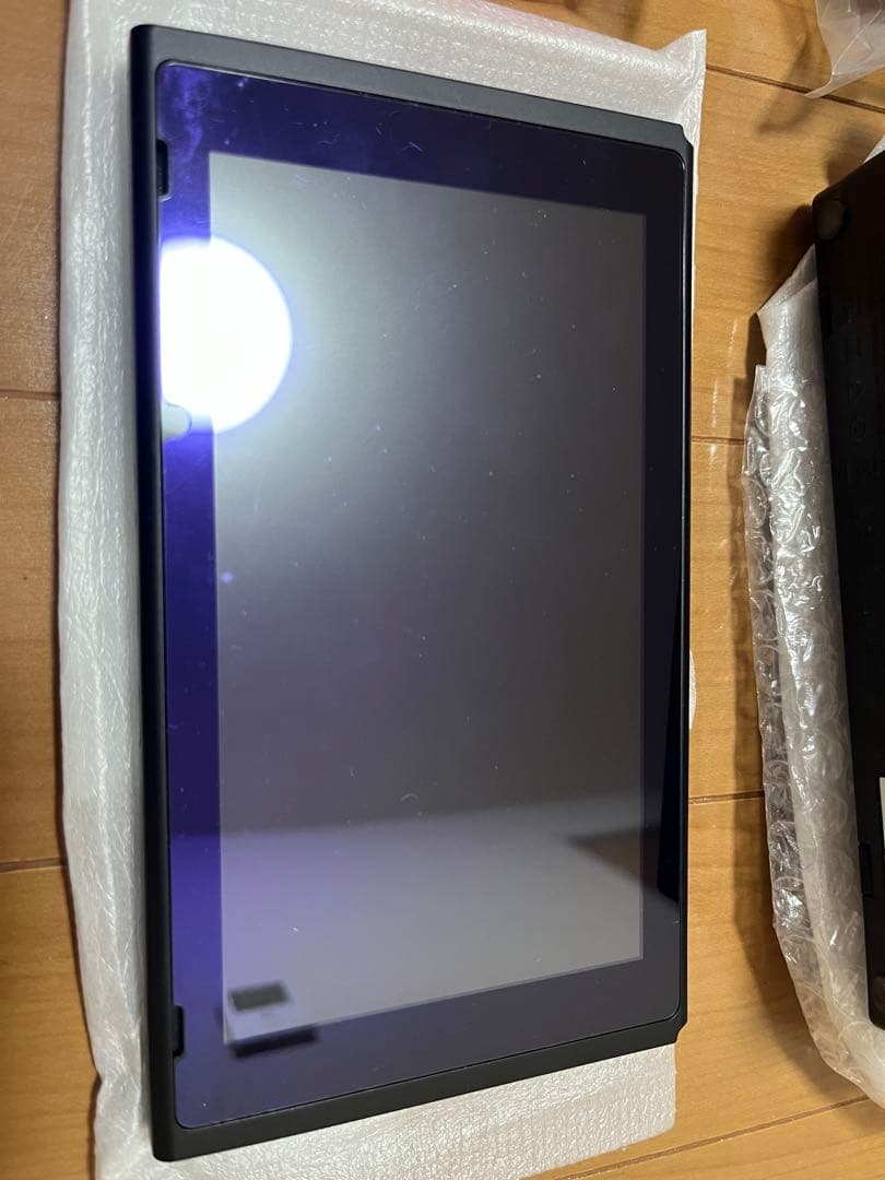 Nintendo switch バッテリー強化版 本体一式 ケース付き