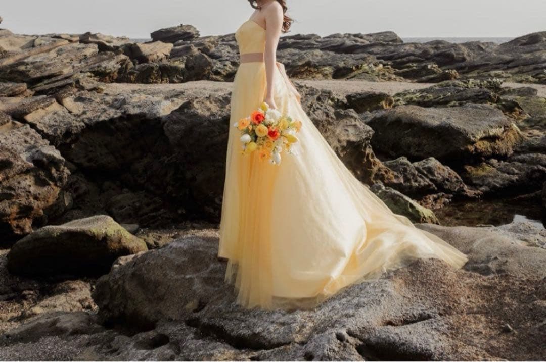 前撮り　ドレス　リボン付き　イエロードレス