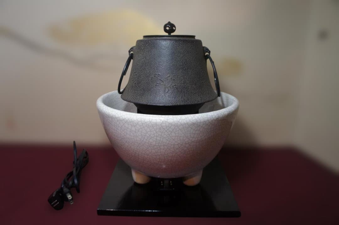 ☆ 野々田 しろ薩摩風炉(紅鉢型)電熱器 在銘富士釜 釜鐶他フルセット送料込み