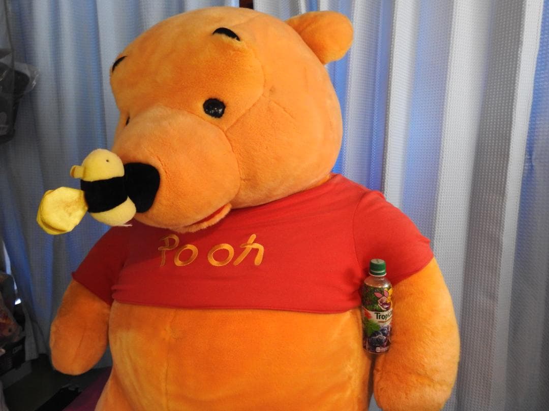 限定　ディズニーストア　巨大　くまのプーさんぬいぐるみ(1.5米)