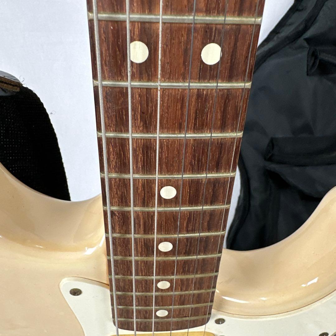 ⭐︎FENDER フェンダーメキシコSTRATCASTER 詳細不明