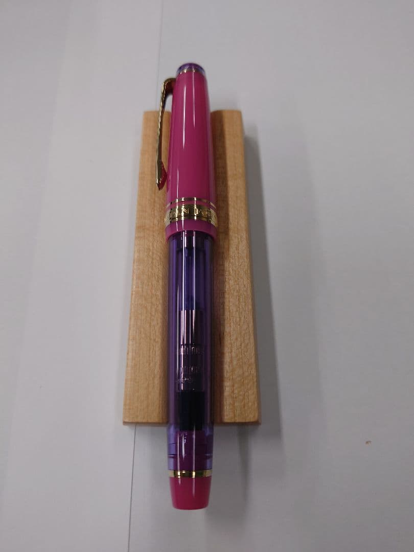 未使用　セーラー万年筆　海外モデル　万葉ペン 「Rabbit Ear Iris」