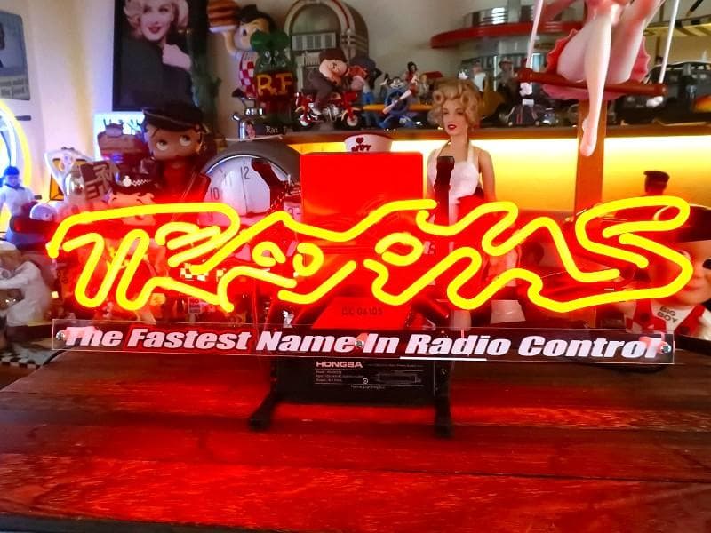 トラクサス ネオンサイン TRAXXAS FOR Man cave 男の秘密基地